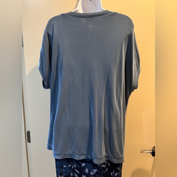 Chico’s Blue Top - Picture 4 of 5